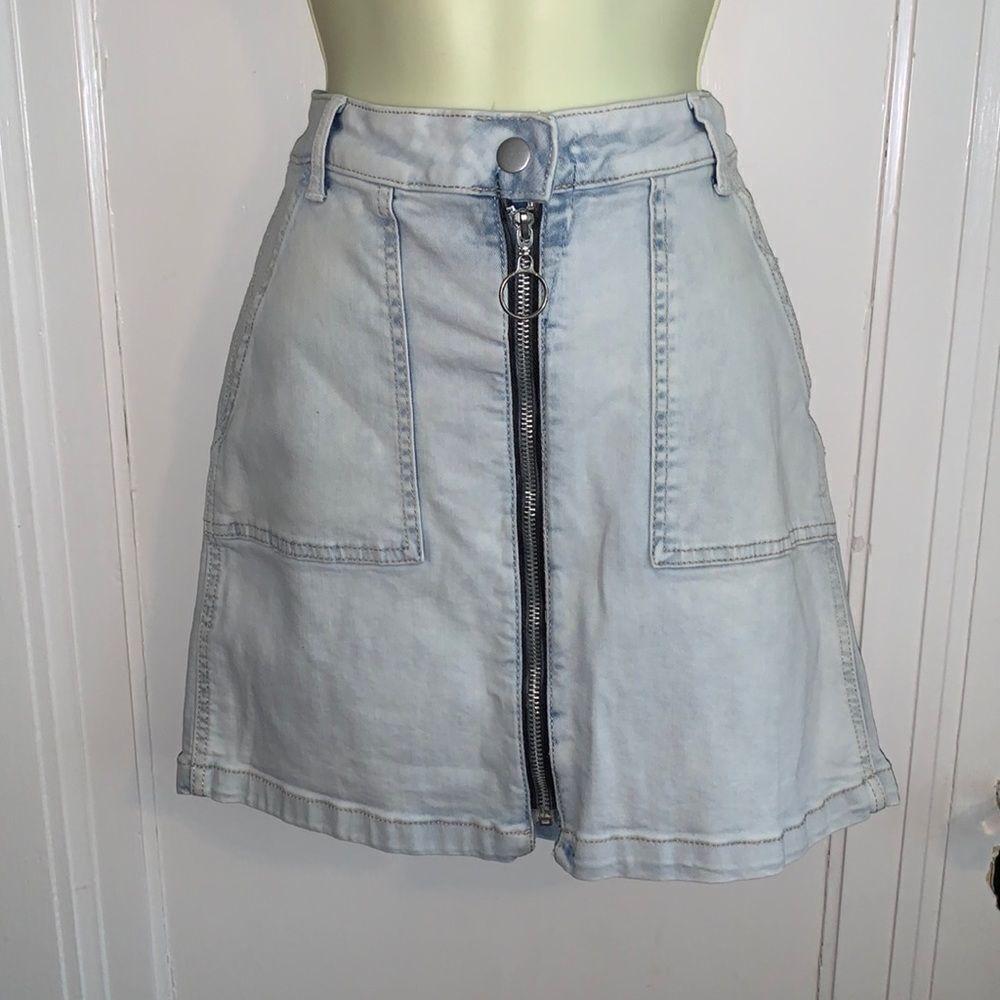 NWT Arizona Jean Co‎ light blue denim mini skirt